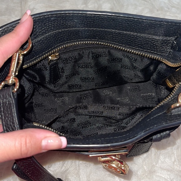 MICHAEL KORS BLACK CROSSBODY BAG - Picture 6 of 6